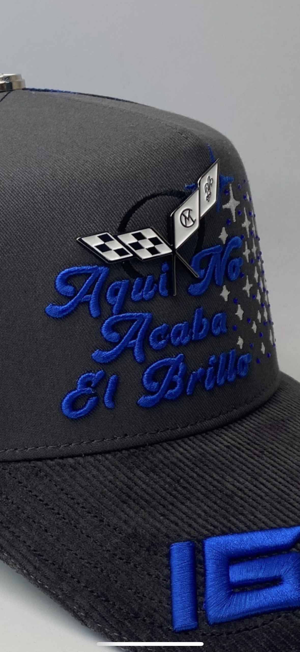 Gorra “Aqui No Acaba el Brillo” x Robertito Salas (Azul)